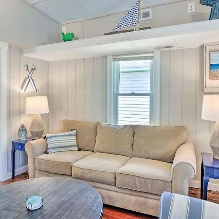 Chic Cottage With Private Yard Steps To Beach! Colonial Beach Exteriör bild