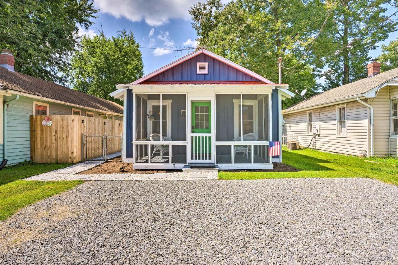 Chic Cottage With Private Yard Steps To Beach! Colonial Beach Exteriör bild