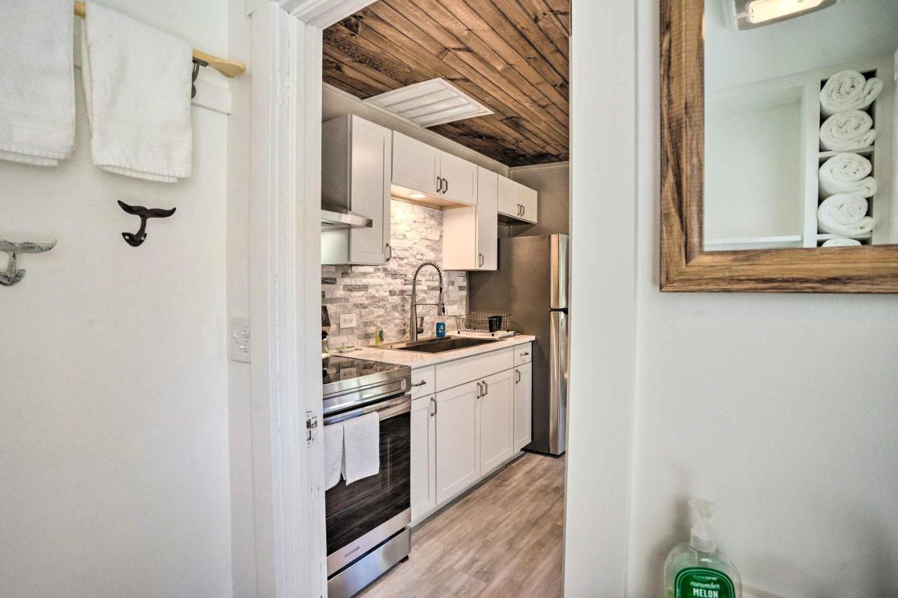 Chic Cottage With Private Yard Steps To Beach! Colonial Beach Exteriör bild