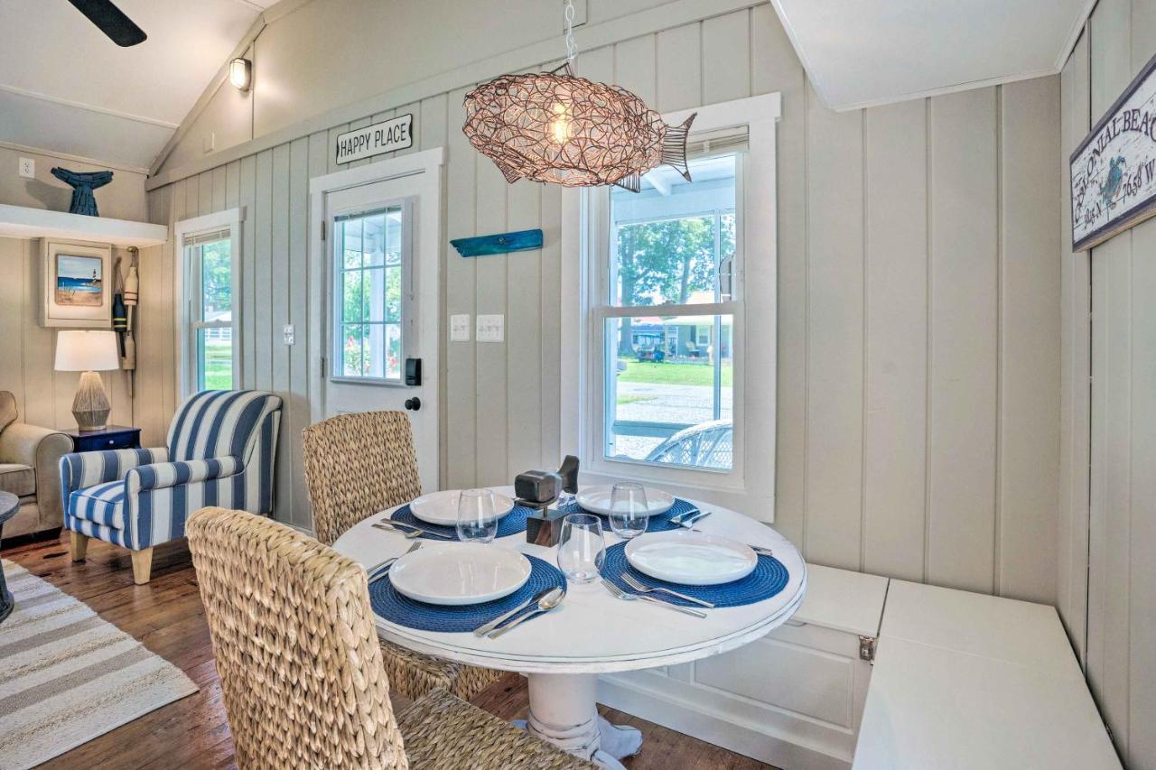 Chic Cottage With Private Yard Steps To Beach! Colonial Beach Exteriör bild