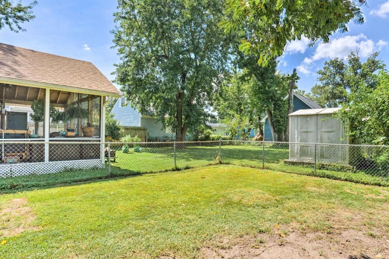 Chic Cottage With Private Yard Steps To Beach! Colonial Beach Exteriör bild